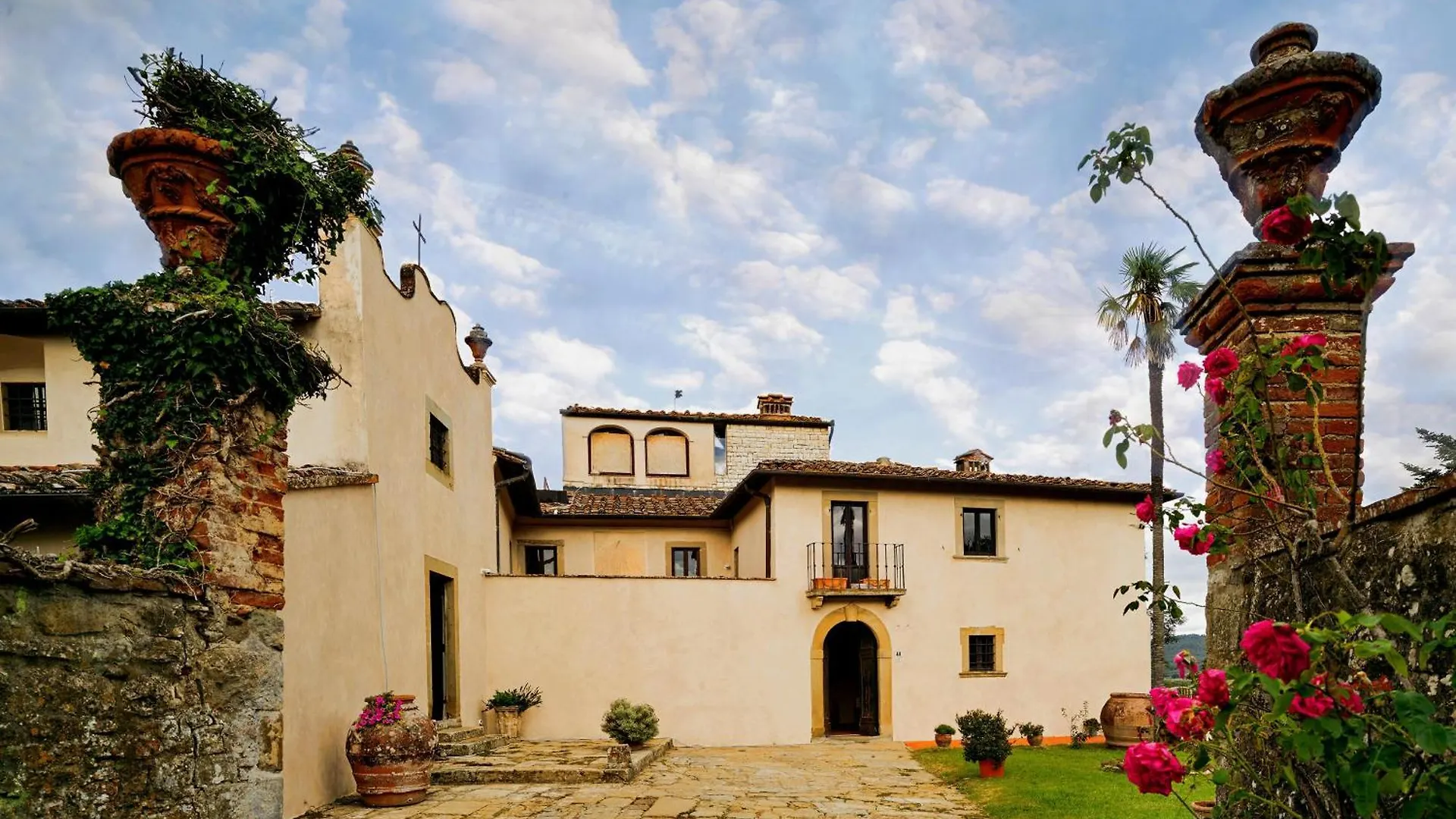 San Niccolo A Olmeto, Torre E Chiesa Del XIII Secolo Villa Rignano sull'Arno 0*,  Italië